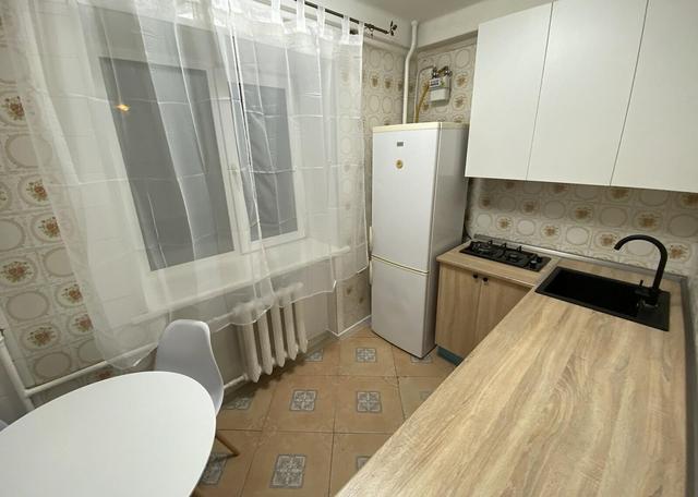 2-кімнатна квартира, просп. Повітрофлотський 52