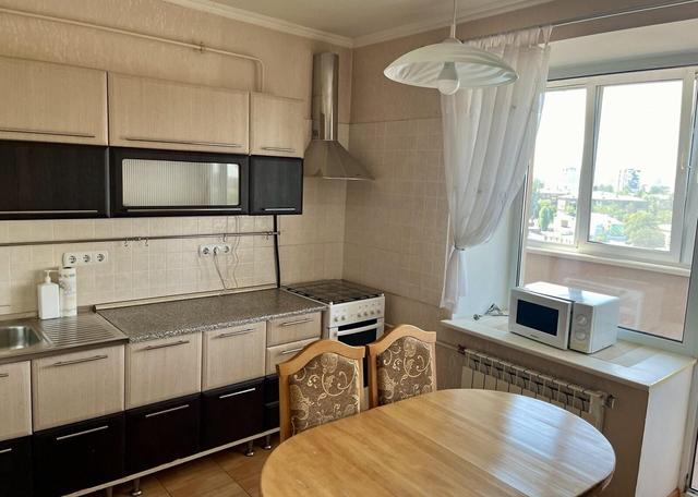 1-кімнатна квартира, вул. Хмельницька 10