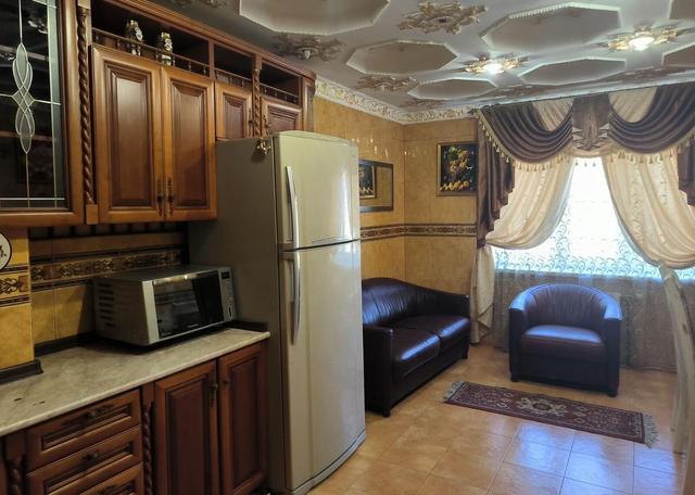 2-кімнатна квартира, вул. Ніжинська 5