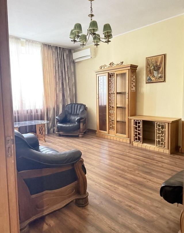 3-кімнатна квартира, вул. Лабораторна 37/33
