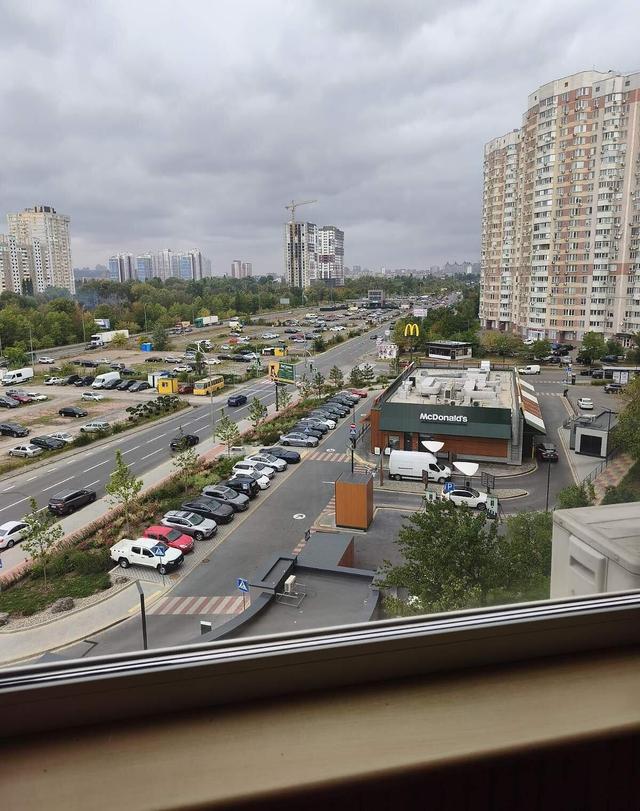 3-кімнатна квартира, просп. Григоренка 1 — фото 1