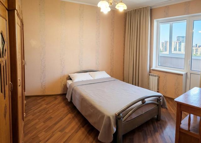 3-кімнатна квартира, вул. Заболотного 10