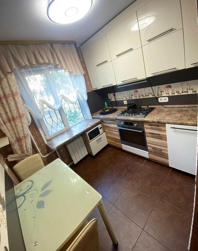 2-кімнатна квартира, просп. Героїв Сталінграда 56а