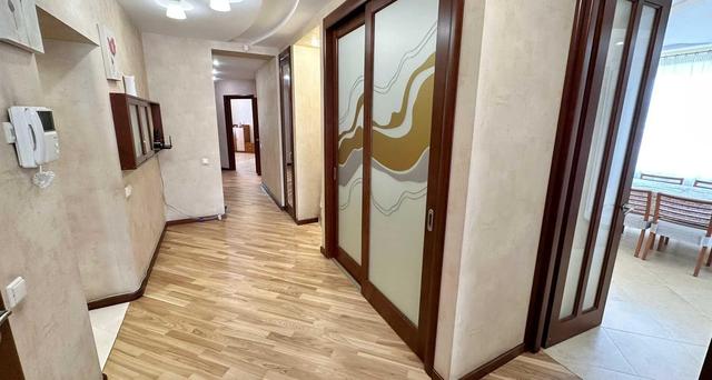 5-кімнатна квартира, просп. Героїв Сталінграда 24а — фото 14