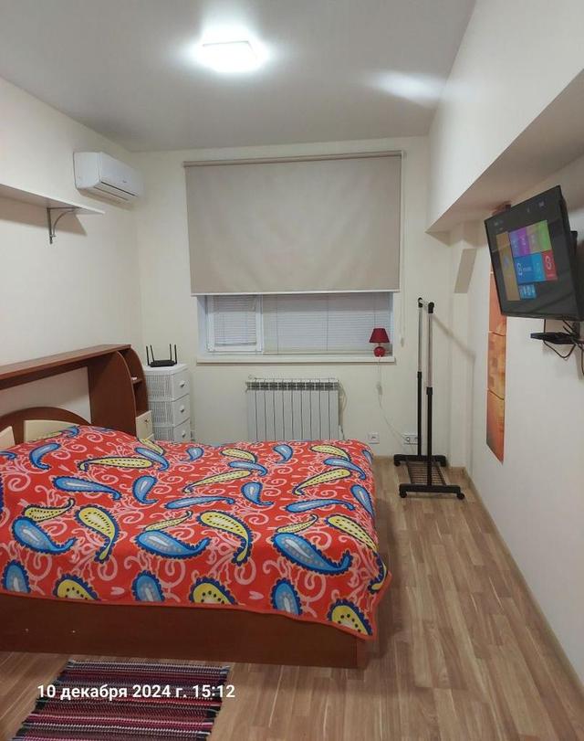 1-кімнатна квартира, вул. Микільсько-Слобідська 2в