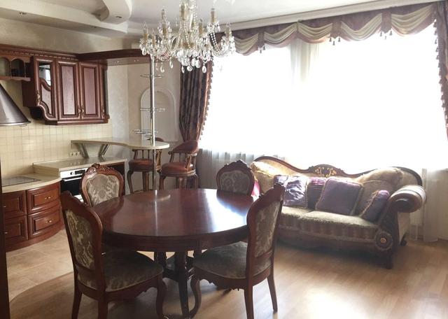 3-кімнатна квартира, вул. Івана Мазепи (Січневого повстання) 16