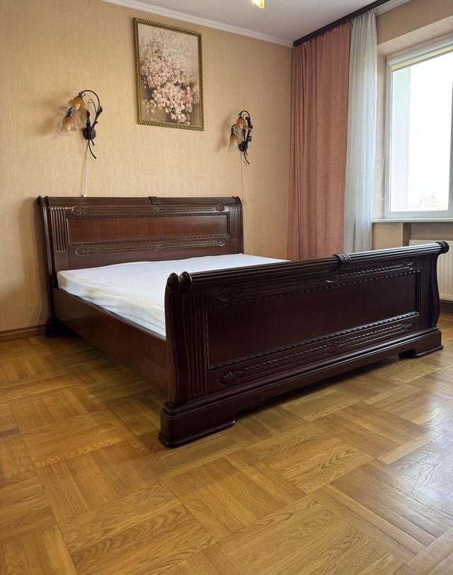 3-кімнатна квартира, вул. Омеляновича-Павленка (Суворова) 11