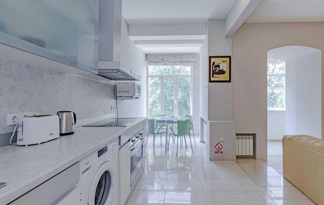 3-кімнатна квартира, вул. Антонова 3