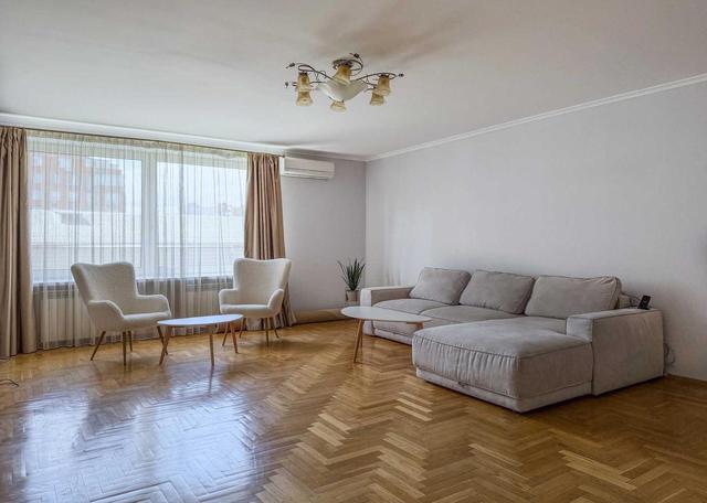 5-кімнатна квартира, квартири, Тургенєвська 52-5 — фото 1
