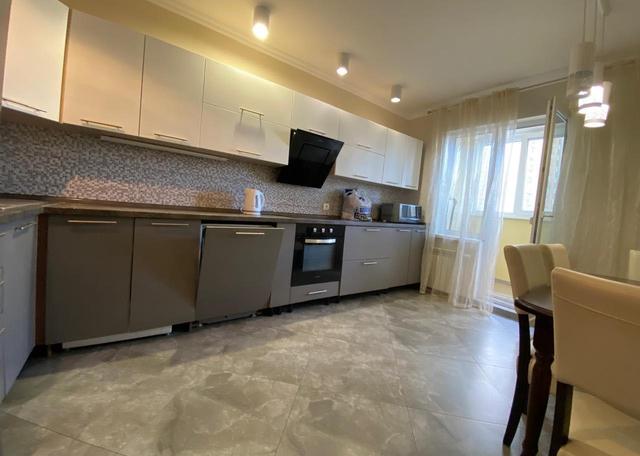3-кімнатна квартира, вул. Максимовича (Онуфрія Трутенко) 9