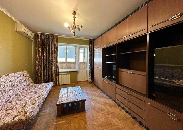 1-кімнатна квартира, просп. Бажана 5в