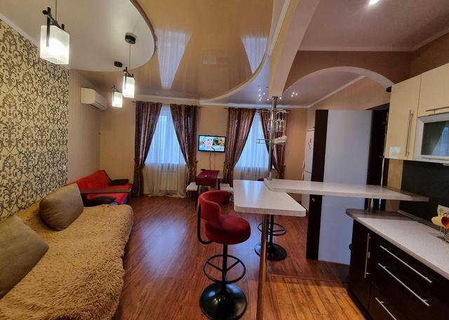 2-кімнатна квартира, булаторія , магазин