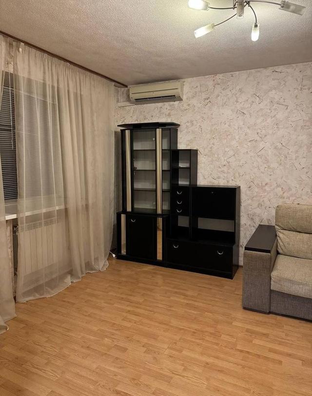 1-кімнатна квартира,  вул.лук'янівська,63 — фото 2