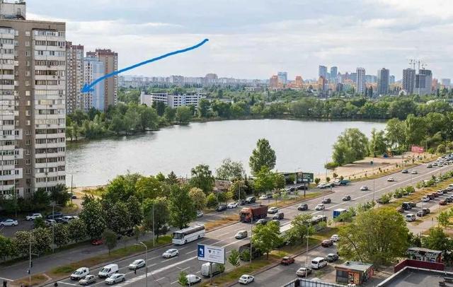 1-кімнатна квартира, вул. Драгоманова 1д — фото 4