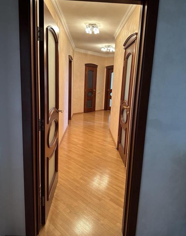 4-кімнатна квартира, вул. Срібнокільська 1 — фото 4