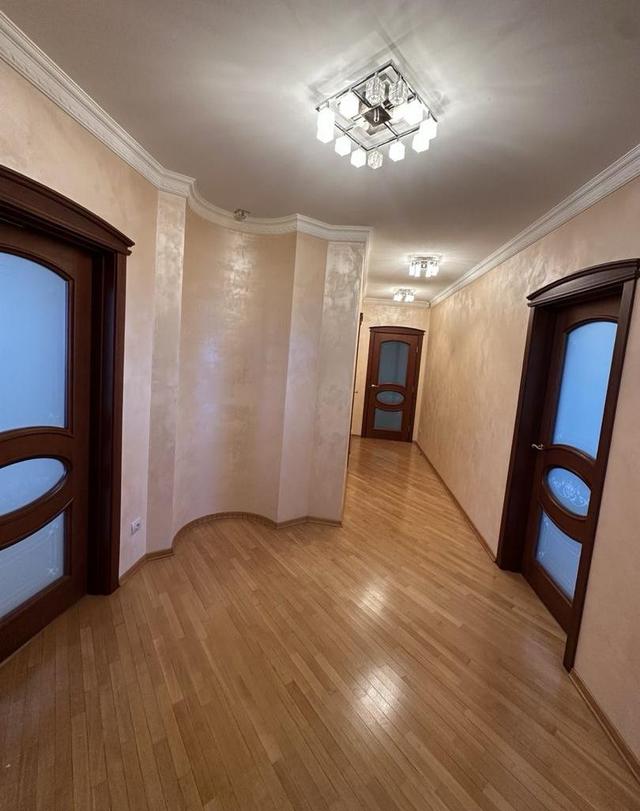 4-кімнатна квартира, вул. Срібнокільська 1 — фото 6