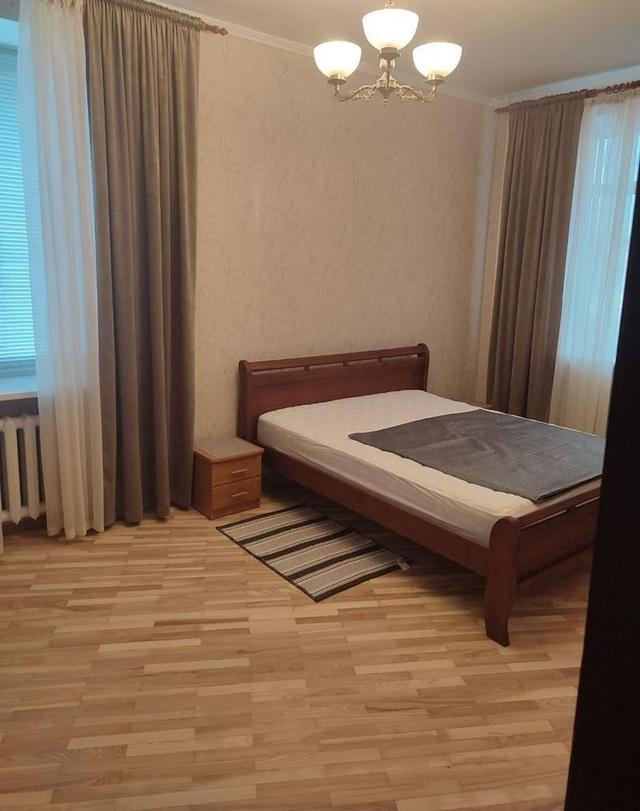 2-кімнатна квартира, вул. Білоруська 1