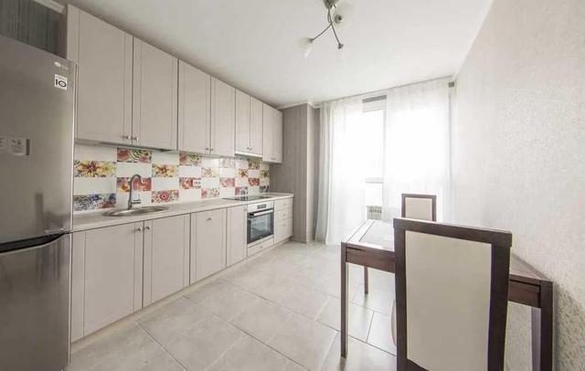 2-кімнатна квартира, вул. Ділова (Георгія Димитрова) 2б