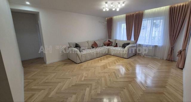 3-кімнатна квартира, вул. Гончара 52