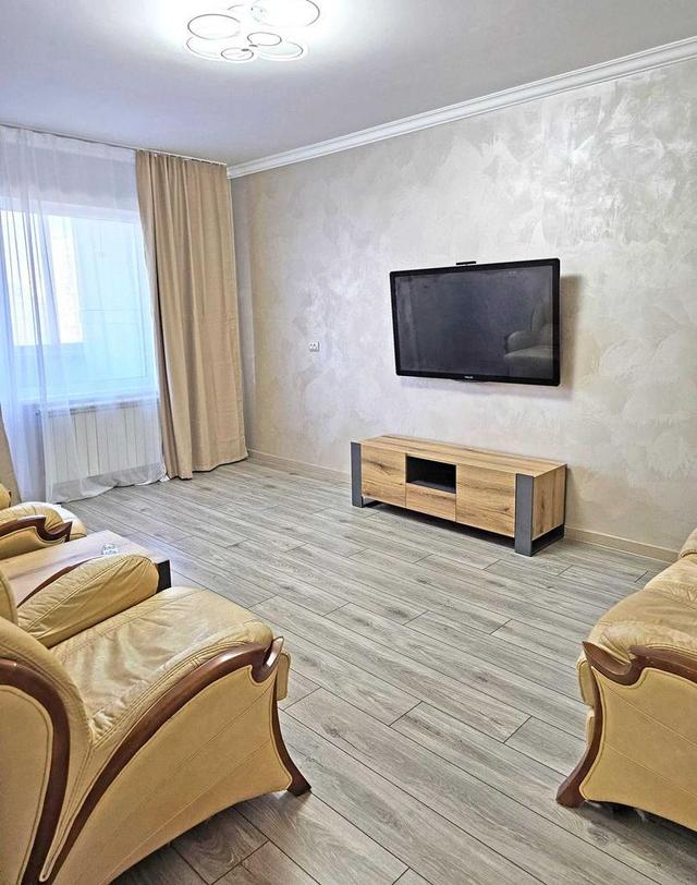 3-кімнатна квартира, вул. Срібнокільська 14 — фото 1
