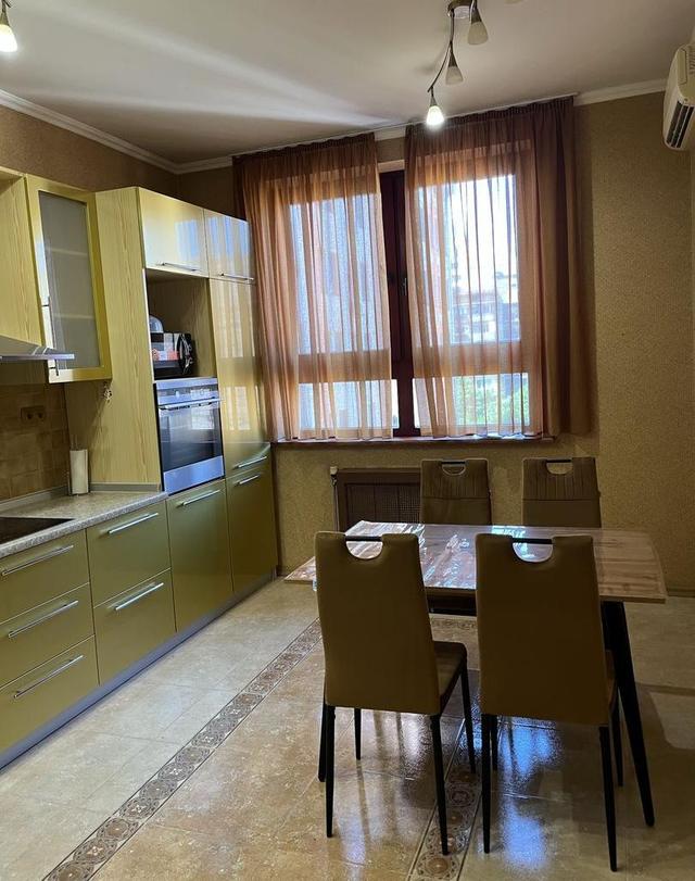 2-кімнатна квартира, від