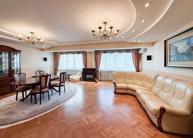 5-кімнатна квартира, просп. Героїв Сталінграда 12д — фото 1