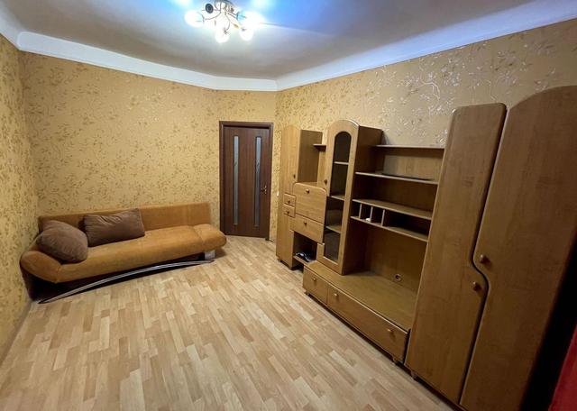 2-кімнатна квартира, вул. Івана Неходи 10