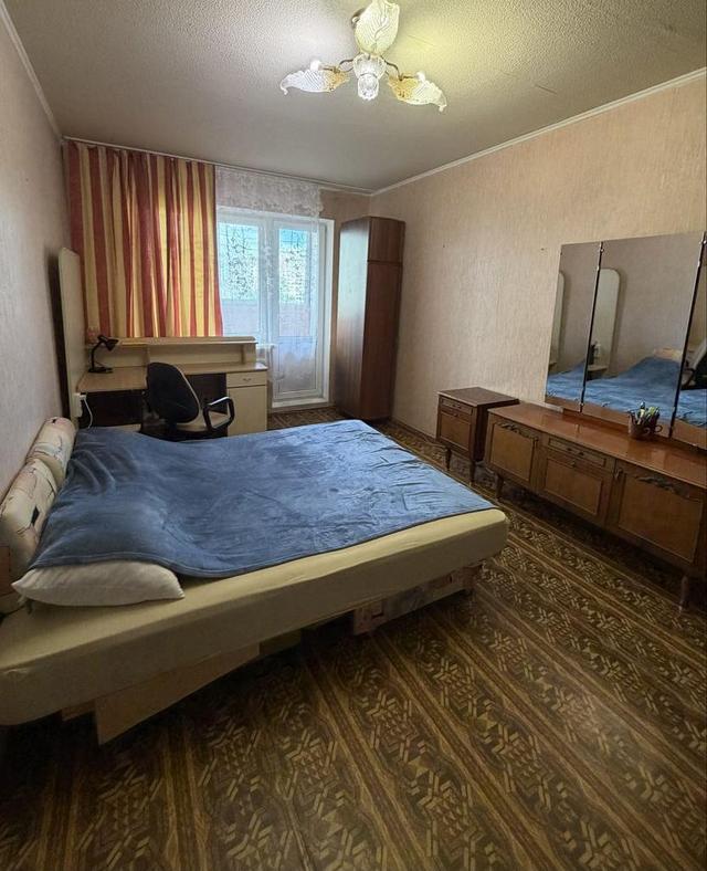 1-кімнатна квартира, вул. Ахматової 14б