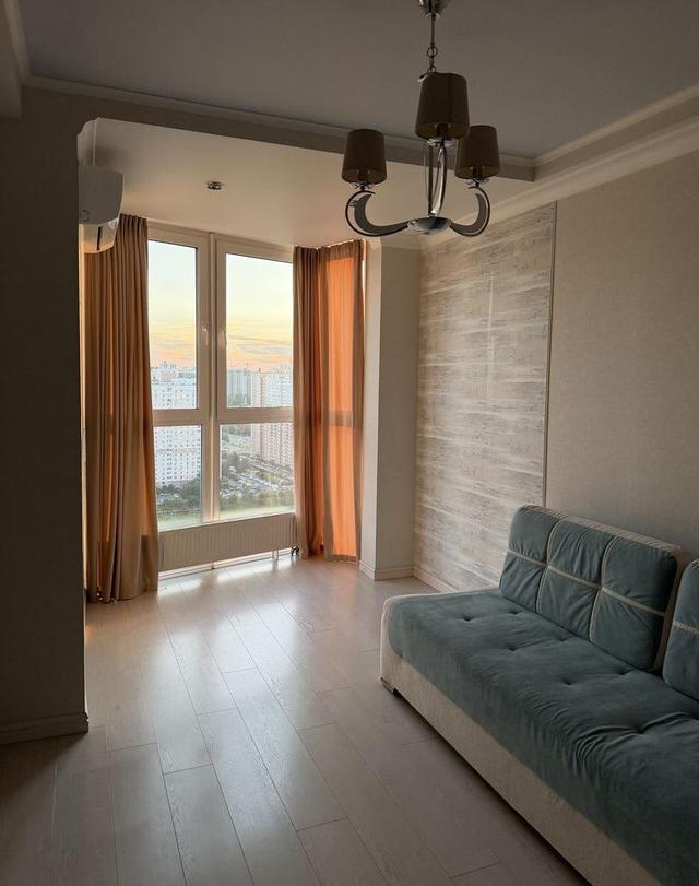 2-кімнатна квартира, вул. Драгоманова 2б — фото 1