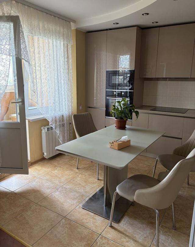 4-кімнатна квартира, Харківське ш. 56 — фото 1