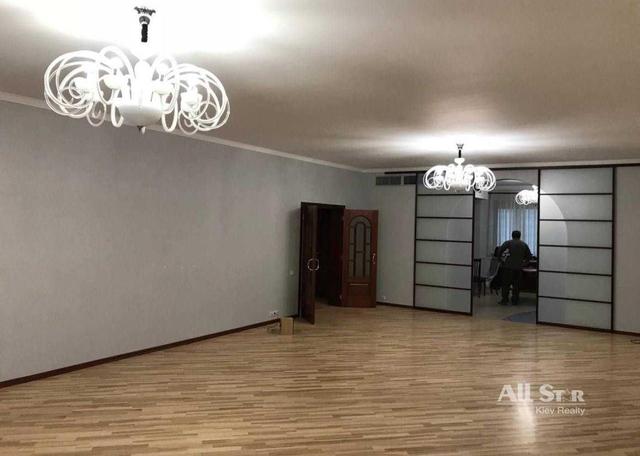 4-кімнатна квартира, вул. Кропивницького 10 — фото 13
