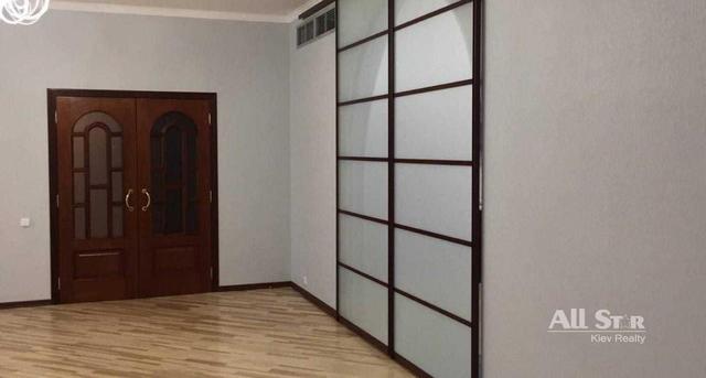 4-кімнатна квартира, вул. Кропивницького 10 — фото 11