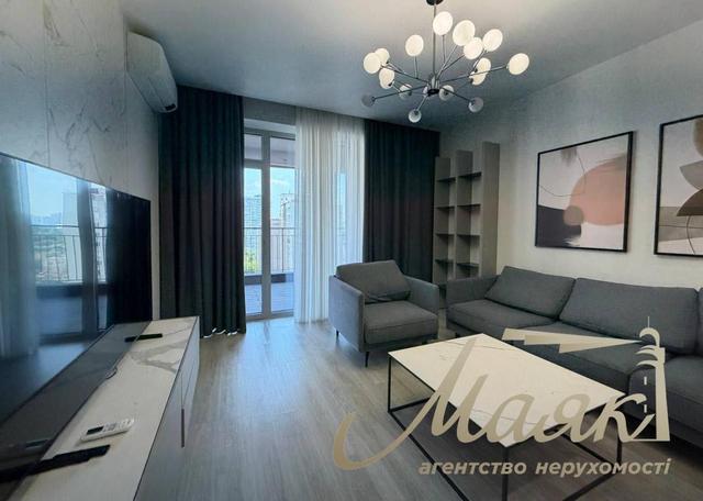 2-кімнатна квартира, ул.Антоновича 118