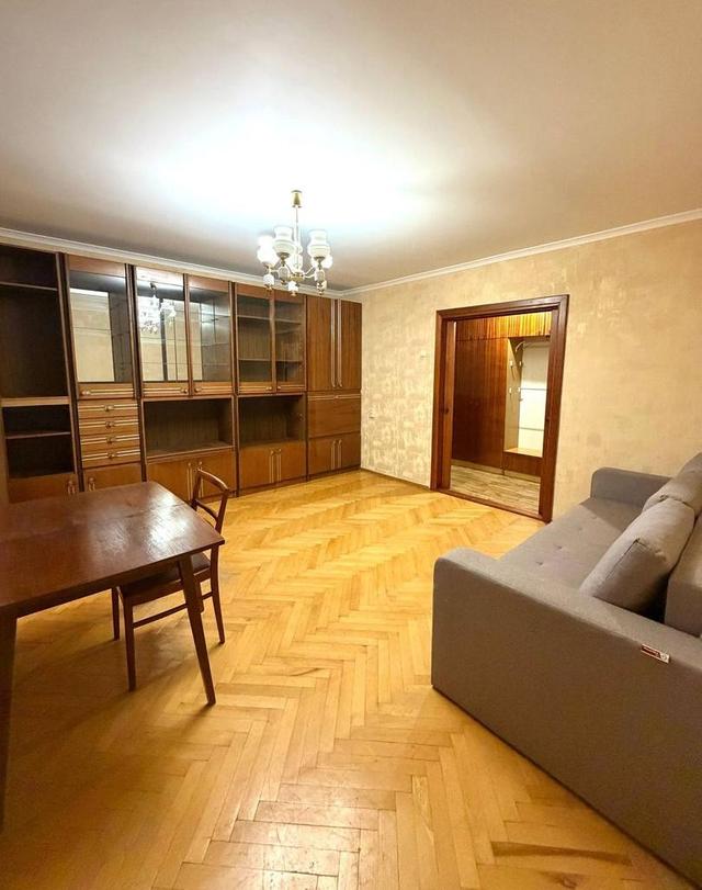 2-кімнатна квартира, вул. Шевельова (Миколи Руднєва) 48