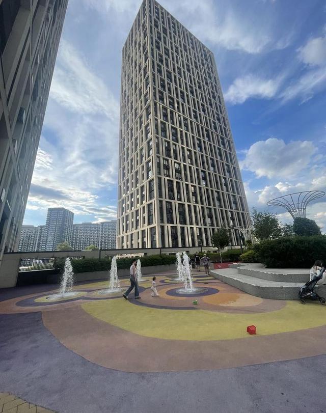3-кімнатна квартира, Зарічна 2