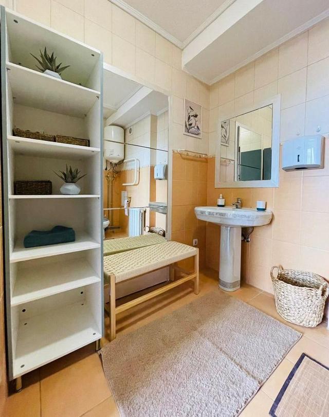 1-кімнатна квартира, проліт пішки.

умови оренди:

- 22  — фото 6