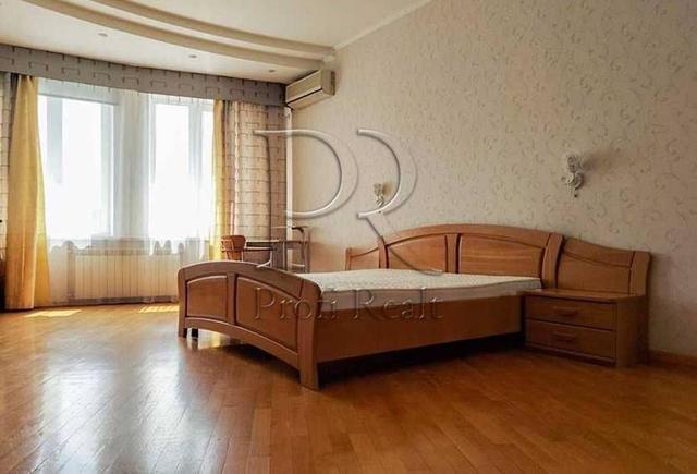 4-кімнатна квартира, вул. Дмитрівська 13а — фото 11