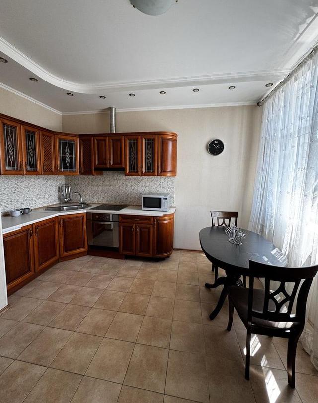 3-кімнатна квартира, вул. Антоновича (Горького) 72