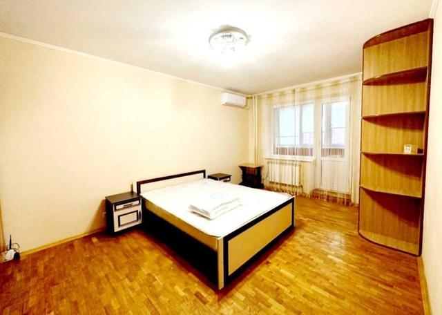 1-кімнатна квартира, вул. Ахматової 15 — фото 1