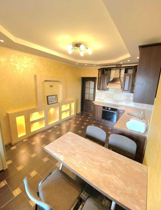 3-кімнатна квартира, вул. Максимовича (Онуфрія Трутенко) 9а