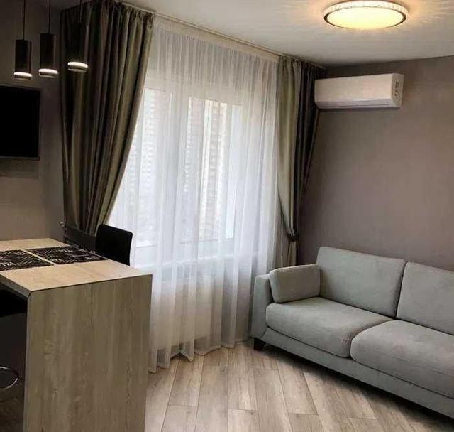 1-кімнатна квартира, вул. Софії Русової 7г