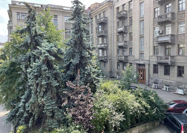 4-кімнатна квартира, комфортної урядовому — фото 1