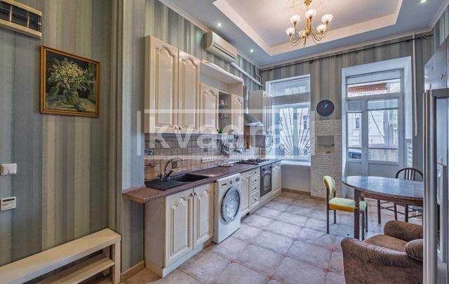 2-кімнатна квартира, вул. Хорива 31а