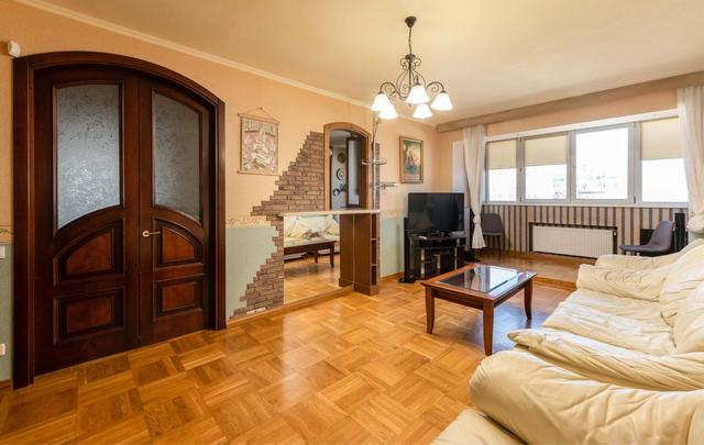 3-кімнатна квартира, вул. Омеляновича-Павленка (Суворова) 11