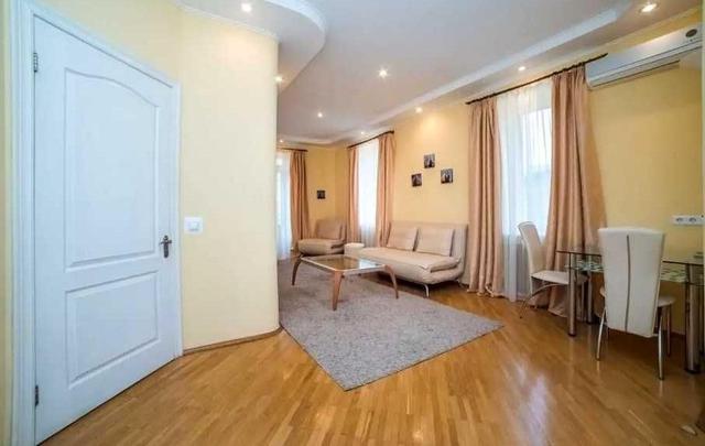 2-кімнатна квартира, вул. В. Житомирська 20