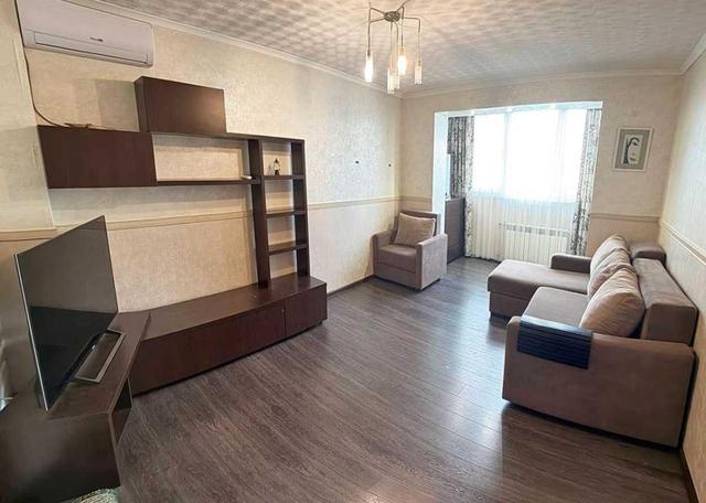2-кімнатна квартира, вул. Солом`янська 6в