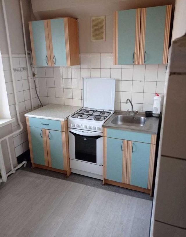 2-кімнатна квартира, вул. Окіпної 9