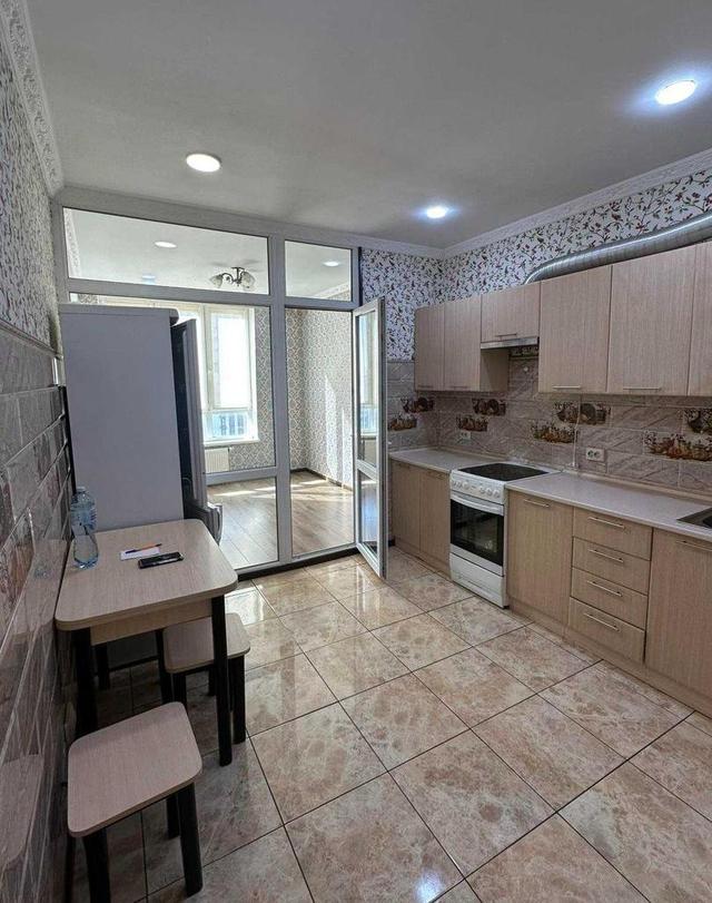 2-кімнатна квартира, просп. Глушкова 9г