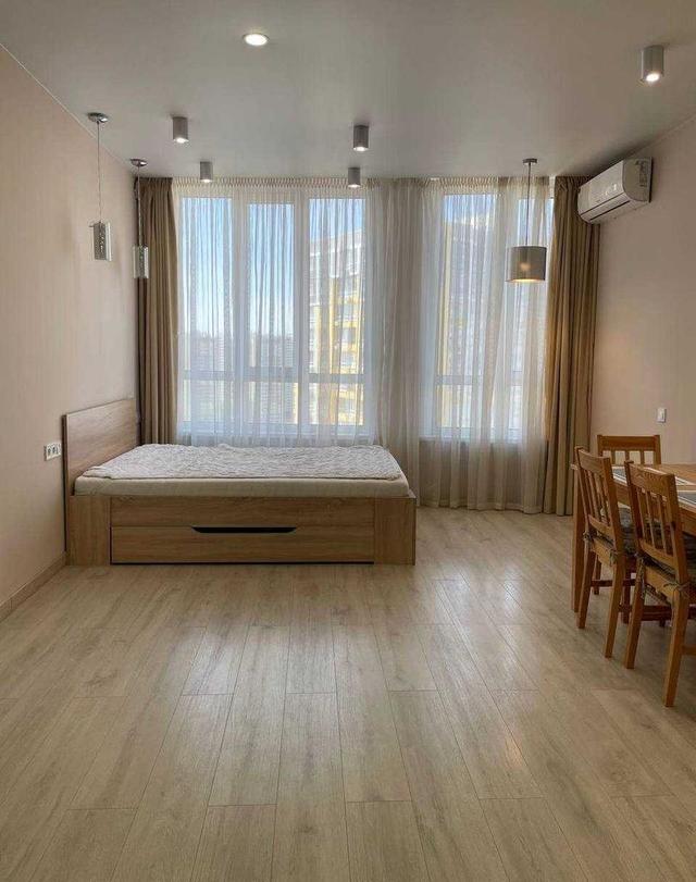 1-кімнатна квартира, квартири. Багато зон освітлення