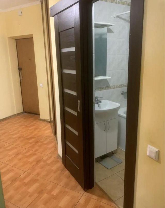 1-кімнатна квартира, просп. Бажана 1м — фото 2